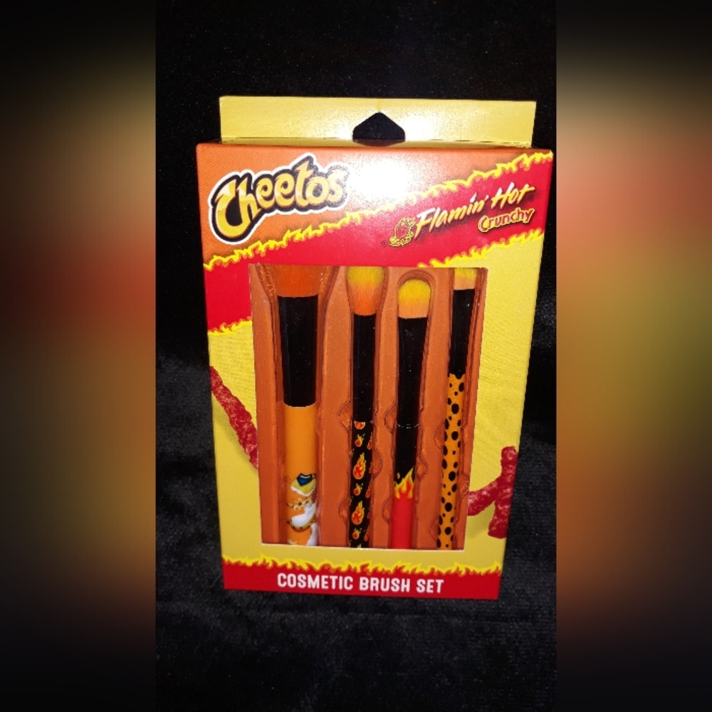 NEW FLAMIN’ HOT CHEETOS 4PC COSMETIC MAKE UP BRUSH LIMITED EDITION